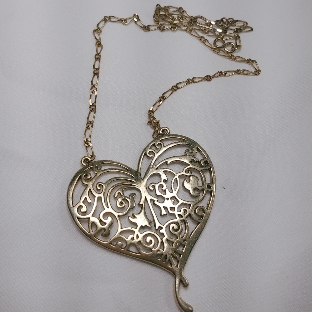 Heart necklace Vintage Gold Tone Large Metal